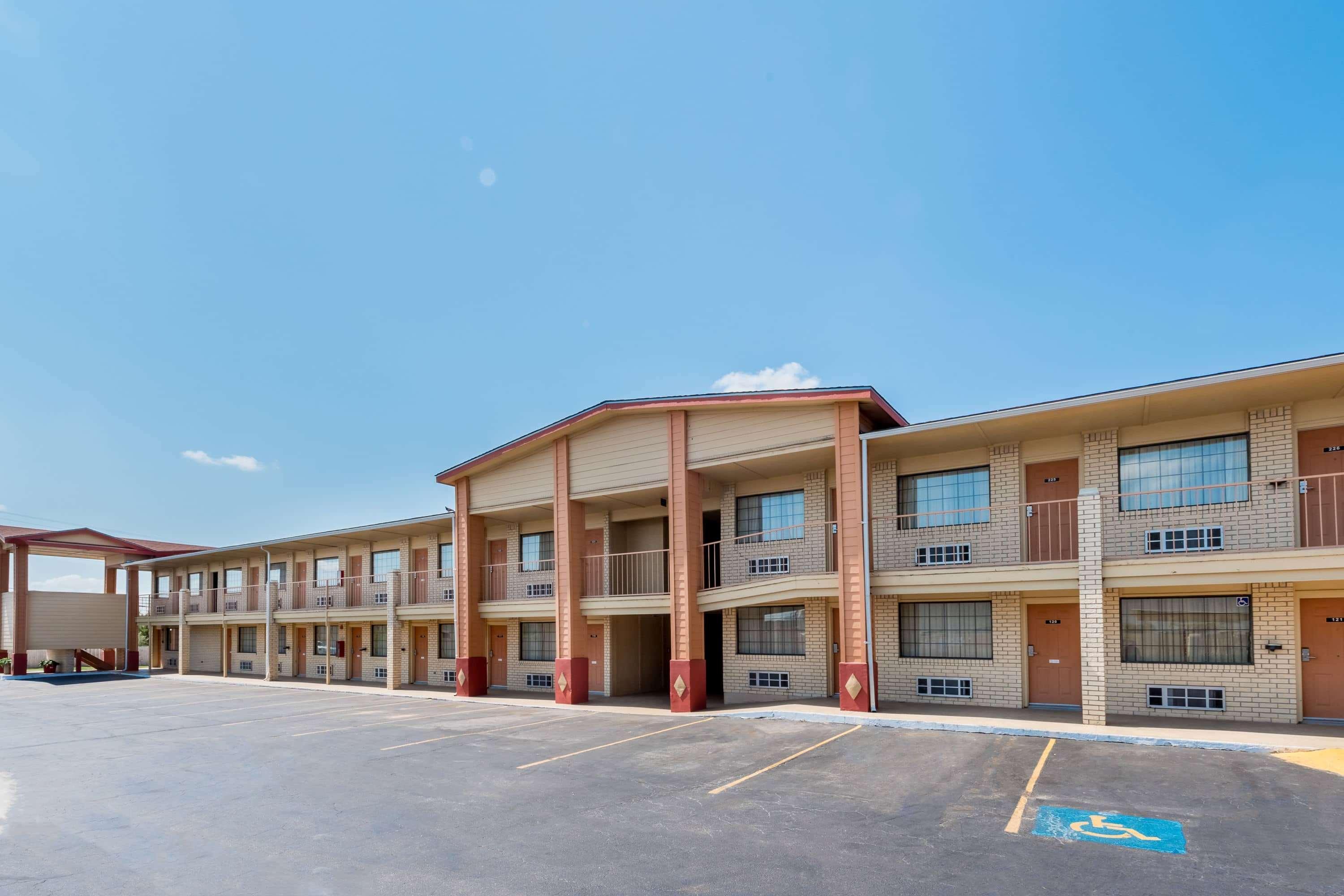 Super 8 By Wyndham Waco/Mall Area Tx Екстер'єр фото