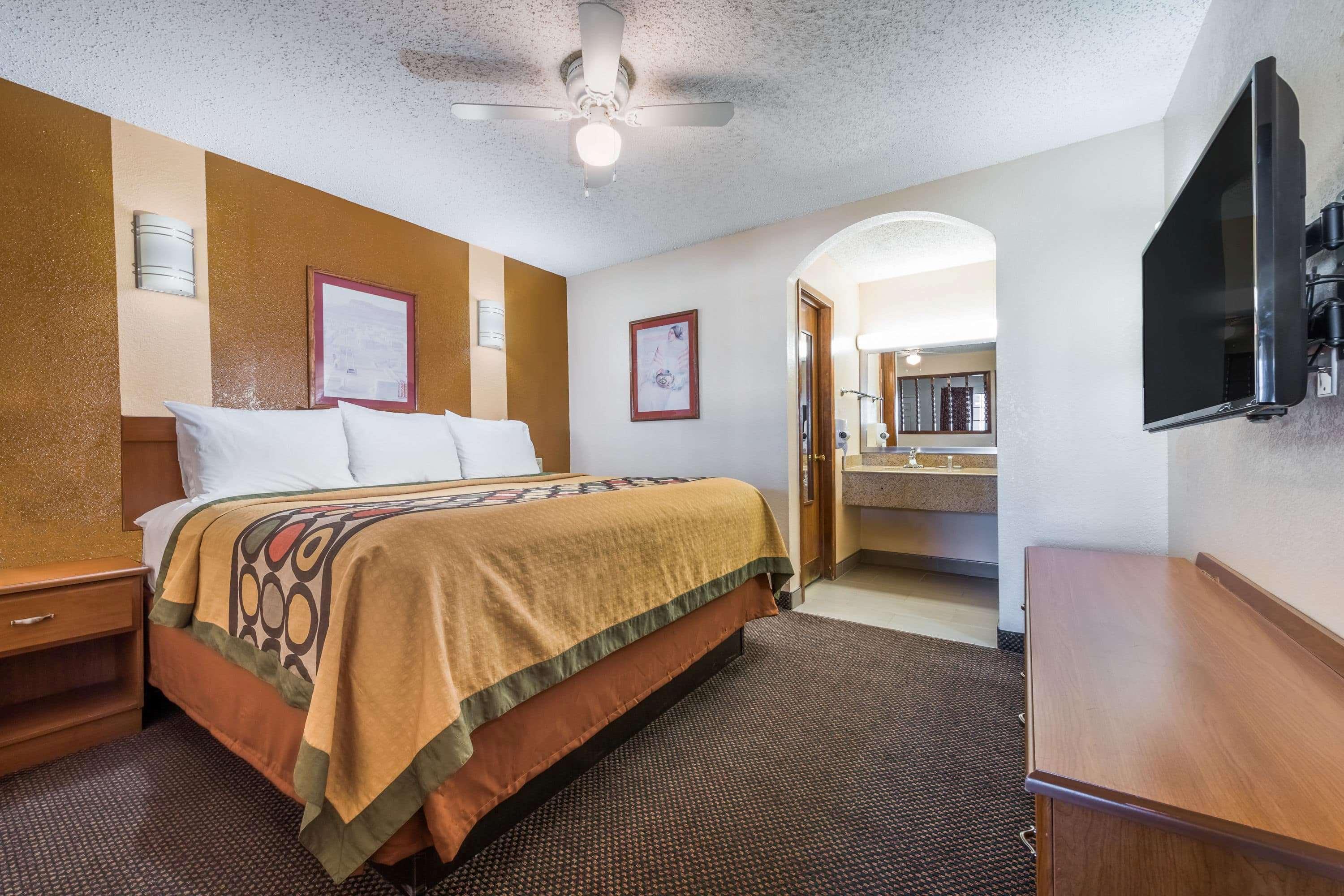 Super 8 By Wyndham Waco/Mall Area Tx Екстер'єр фото