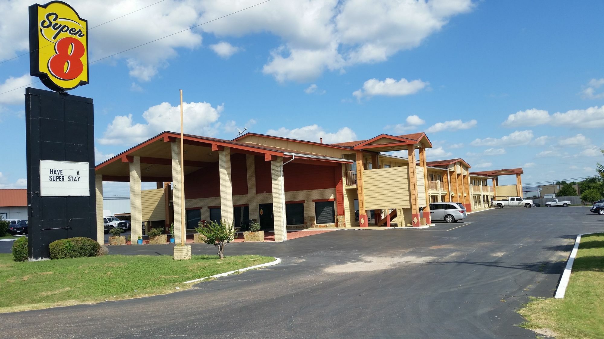 Super 8 By Wyndham Waco/Mall Area Tx Екстер'єр фото
